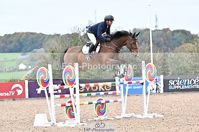251015-152334-00886 - Cls 6 Foxhunter and 1.20m Open