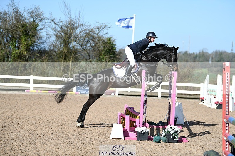 250330-100733-06000 - Cls 32 British Novice and 90cm