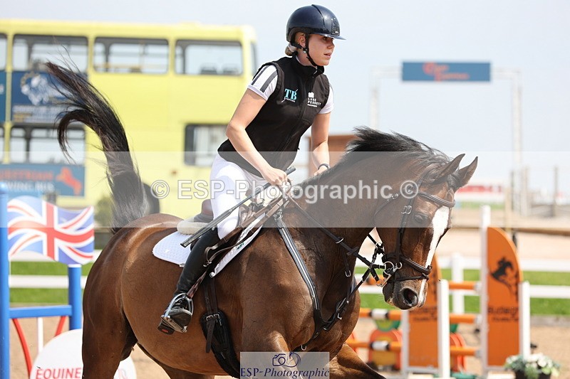 240510A-141435-07530 - Cls 17 1.05m National Am Quali