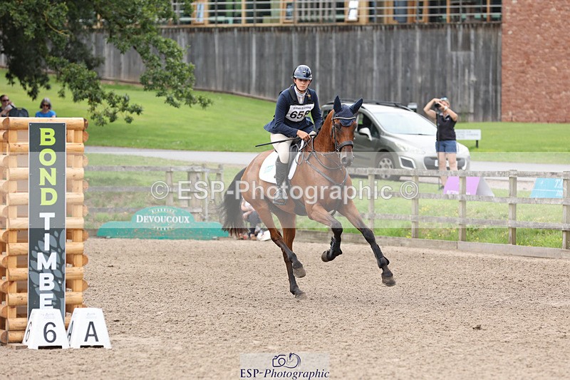 240804-141516-15747 - 658-Torie_Sleep-CLEVER