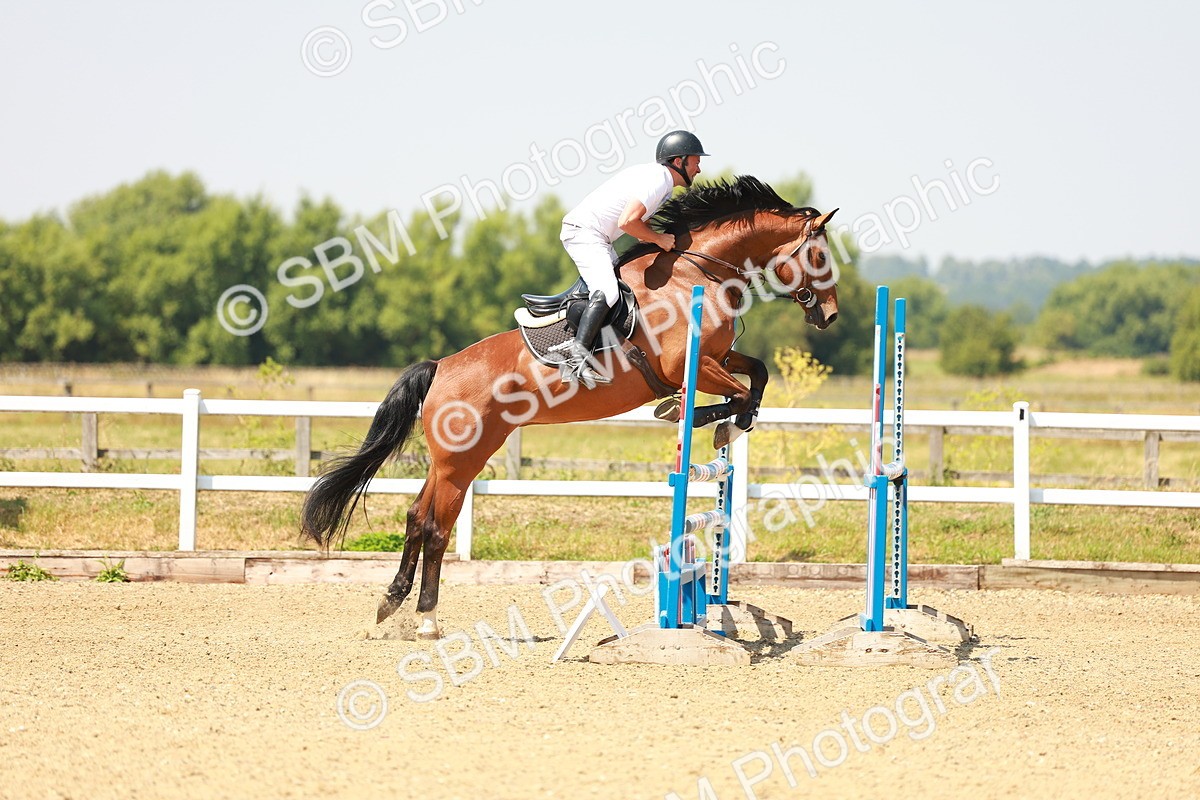 SBM_001292 - Class 4 - Senior Newcomers - 1.10m