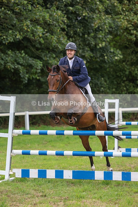 3E7A8064 - Class 7: Senior Newcomers/1.10m open