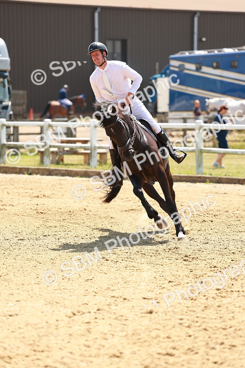 SBM_001479 - Class 4 - Senior Newcomers - 1.10m