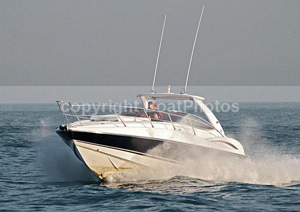 111001 ESSENTIAL FREE IMG_2532 - Motorboats - Open