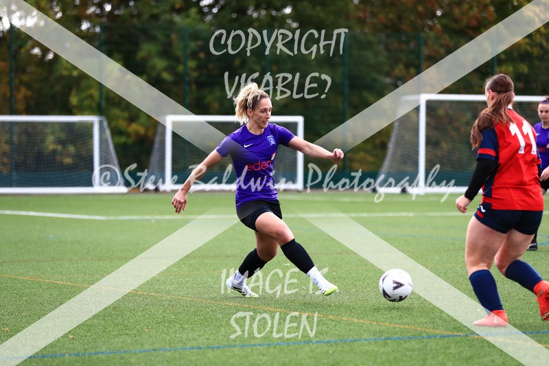 1DX20421 - 2025-10-05 FC Abbey Meads Ladies V Purton  Kingsdown FC Ladies