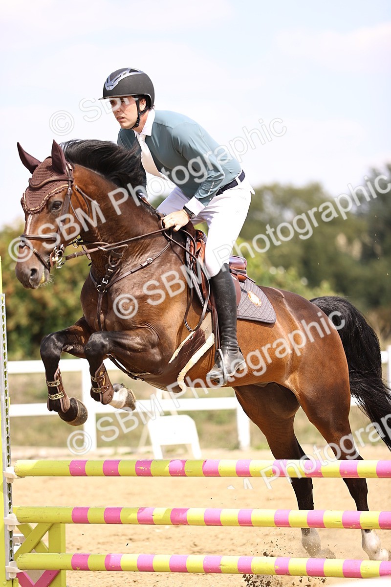SBM_006572 - Class 11 - Senior Discovery - 1.00m