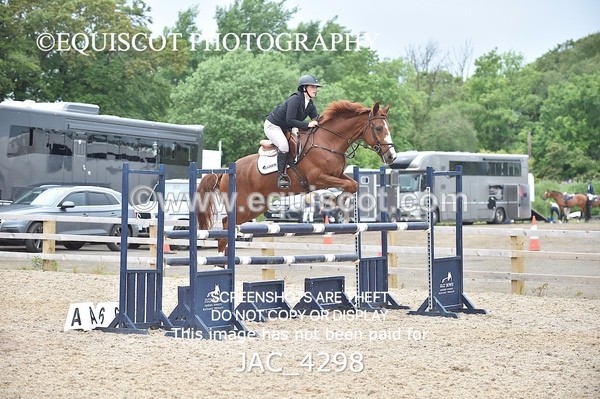 JAC_4298 - CLASS 6 Senior Foxhunter/ 1.20m Open