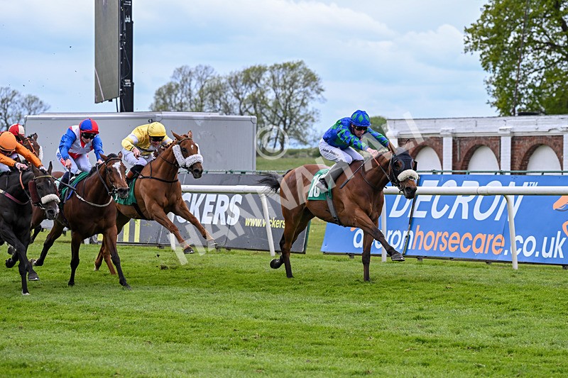 160526-Race 5-Military Leader-9832 - Race 5 4.12pm Sky Bet Extra Places Handicap