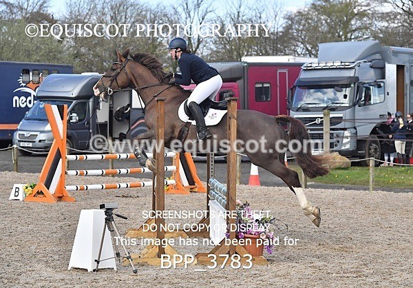 BPP_3783 - CLASS 3 FRI Senior British Novice/ 90cm Open