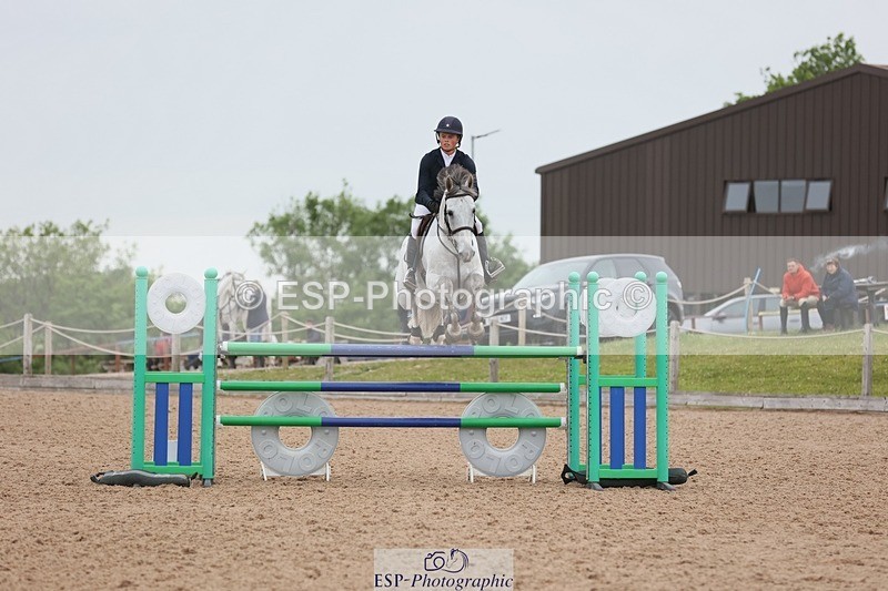 250524-124144-04740 - Cls 15 Snr Fox 1st Rnd