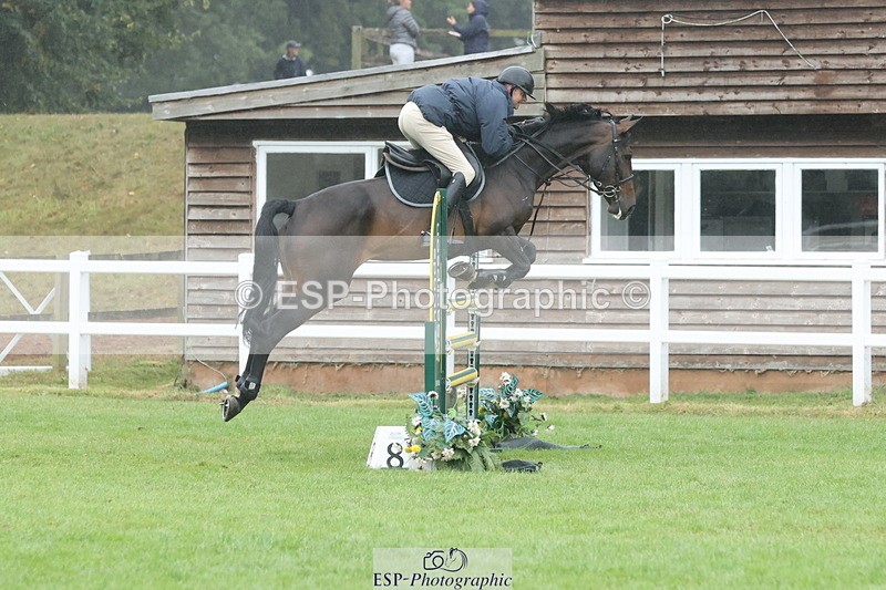 250830A-131546-06609 - Cls 16 Snr Newcomers and 1.10m Open