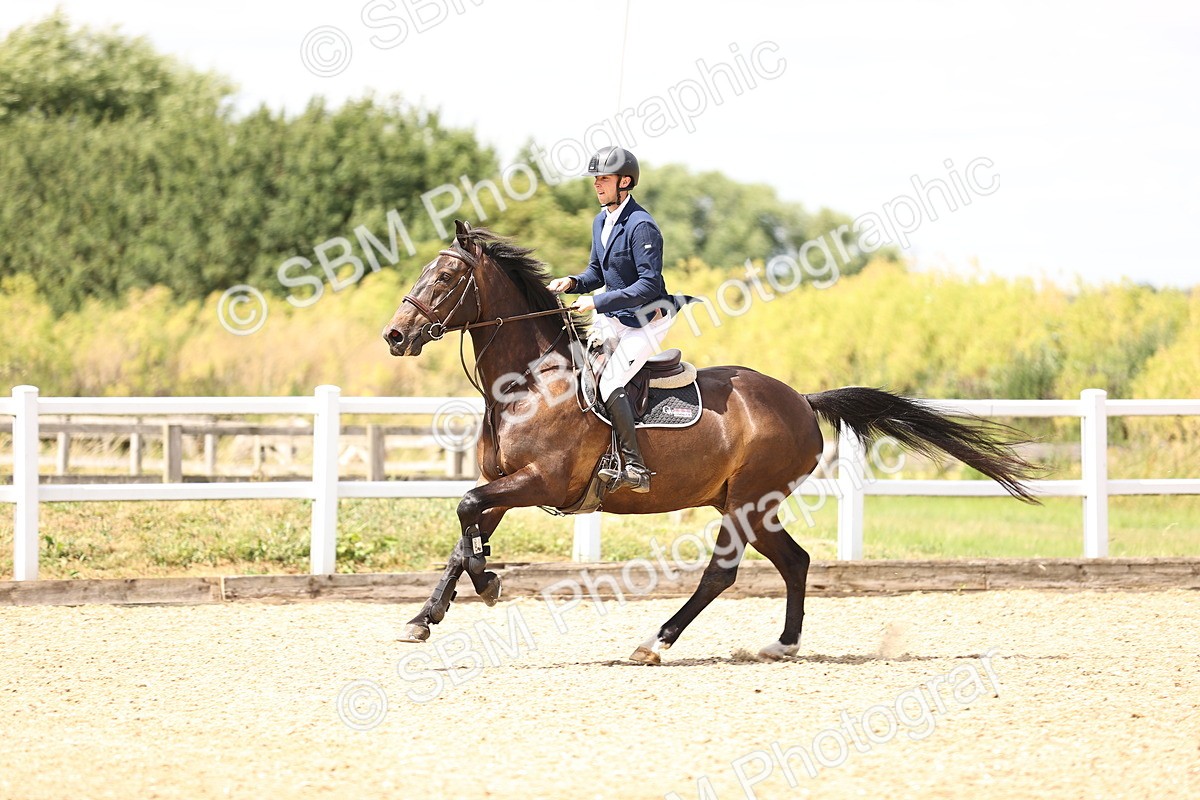 SBM_000929 - Class 5 - 1.05m Amateur Championship Qualifier