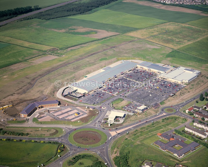 A00001A Fife Central Retail Park Kirkcaldy 1999 - Settlements, infrastructure and attractions