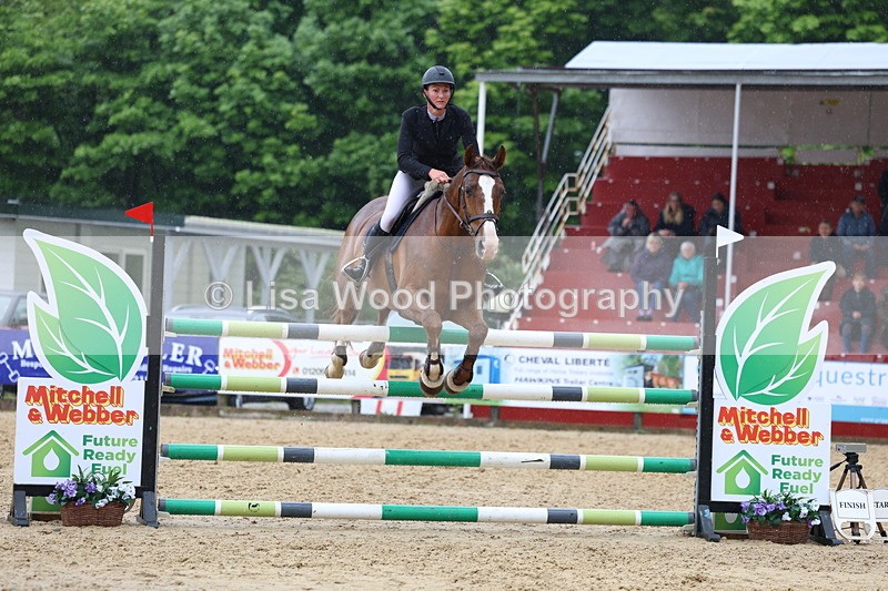 3E7A7558 - Class 9: Senior 1.30m open