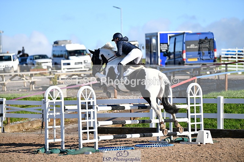 231110A-132124-00534 - Cls 5 Newcomers & 1.10m Open