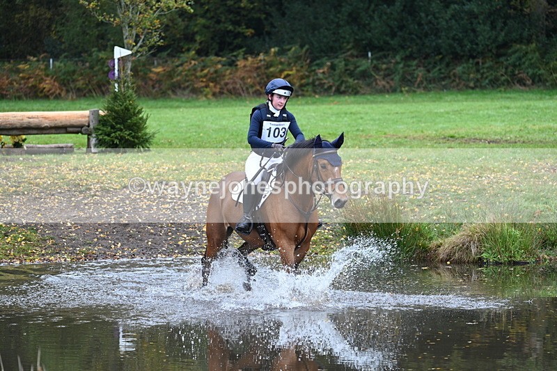 WJ7_3142 - Time 10:47 to 11:11 at the water