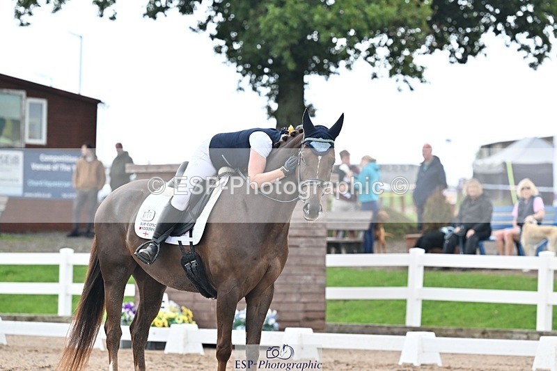 250907-135227-08614 - 006-Verity.PerryVogue