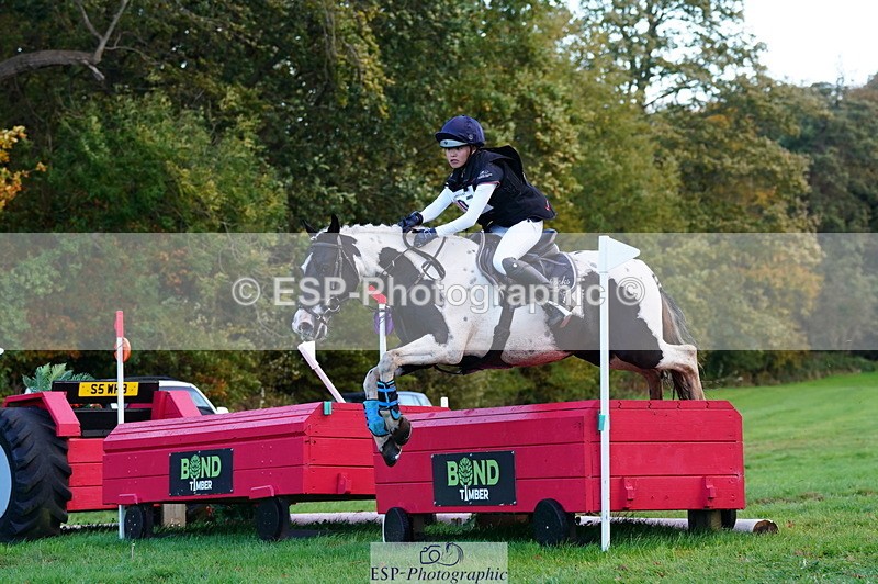 251025A-163400-22025 - H-607-Hannah.Bourgoine