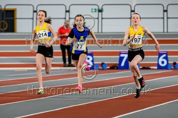 AgeInd25SUN-922942 - Track Female Set One