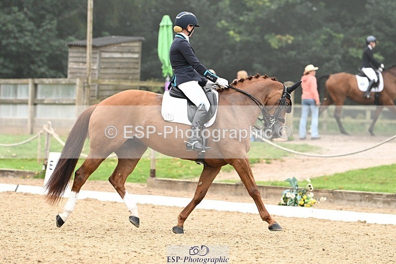 240811-113325-05539 - 243-Jessica.Davies-Kadanz.II