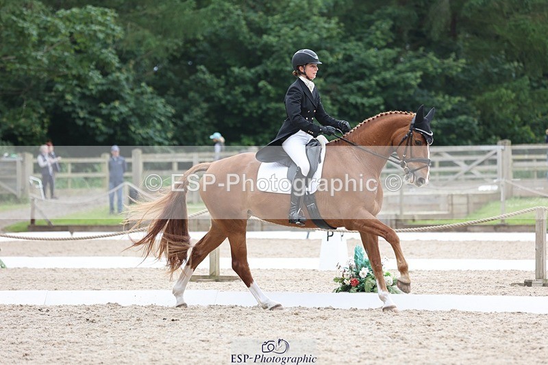 240524-154908-09984 - 367-CROSSTOWN_FINTANS_LAST-Catherine_Burrell