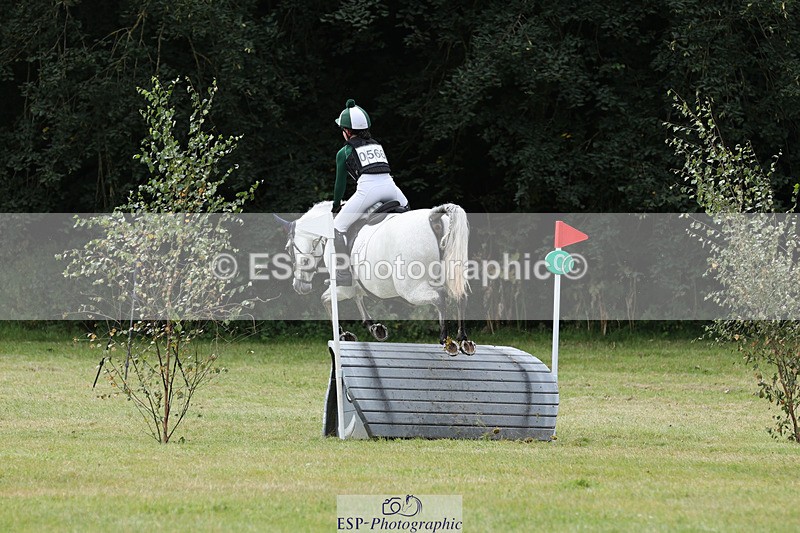 240825X-120419-32418 - 70cm XC 12.00 to End