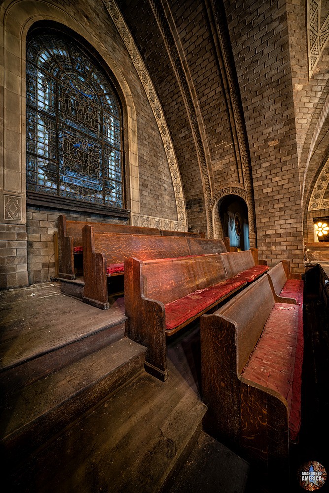 B'Nai Jeshurun Synagogue/Hopewell Baptist Church | Balcony Seating - B'nai Jeshurun Synagogue/Hopewell Baptist Church