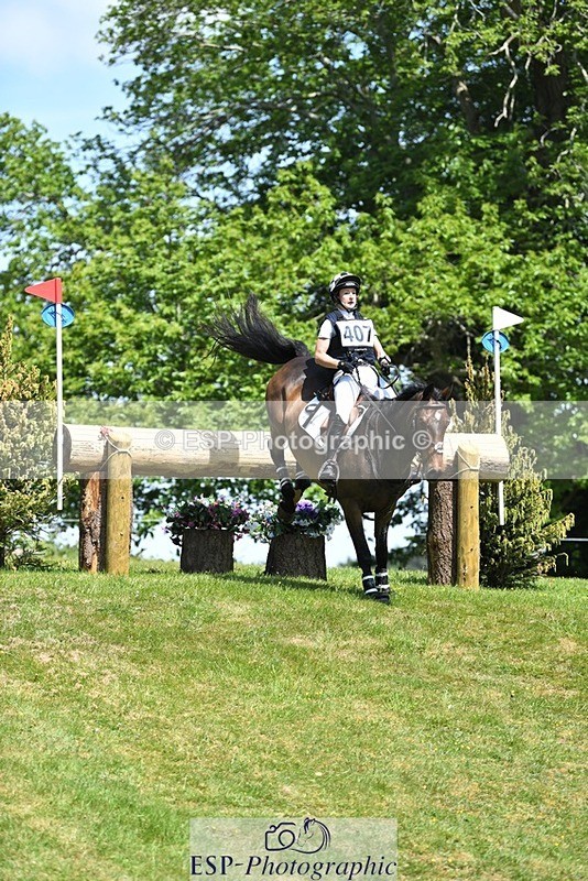 230528-112400-16439 - 407-KING_OF_THE_SWINGERS-Louise_Bradley-XC