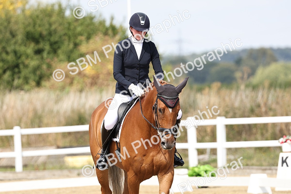 SBM_018364 - Class 16 - Novice 5 - 11.12-12.01