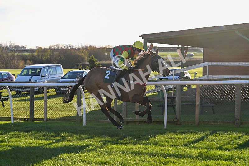 221124-Race 4-Duke Of Luckley-5170 - Race 4