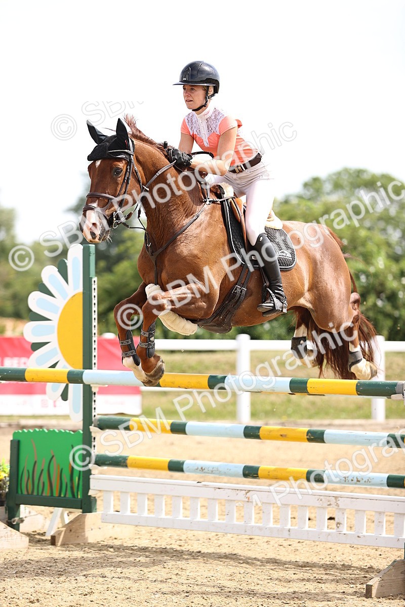 SBM_000461 - Class 15 - Redpost Equestian Senior Foxhunter - 1.20m