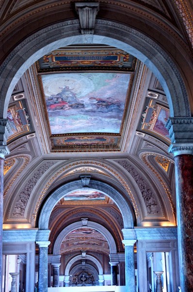 Blueway - Vatican Museum