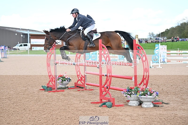 231014A-125432-04715 - Cls 19 1.15m Members Cup