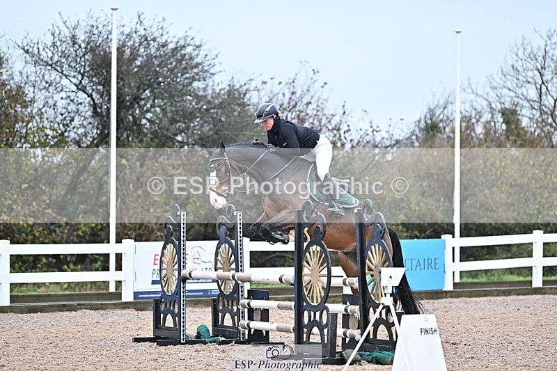 241127-093855-00046 - Cls 01A&B Brit Nov & 90cm Open