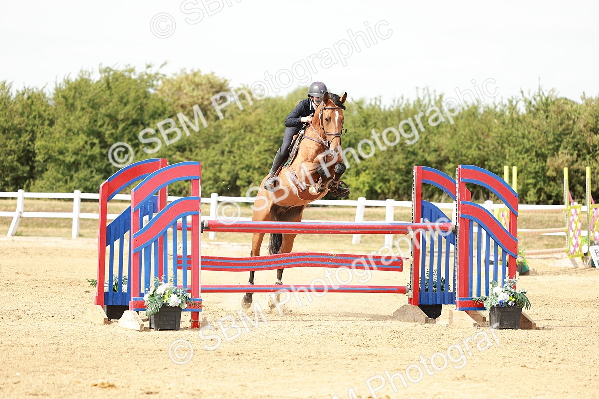 SBM_008216 - Class 4 - Senior Foxhunter - 1.20m Open