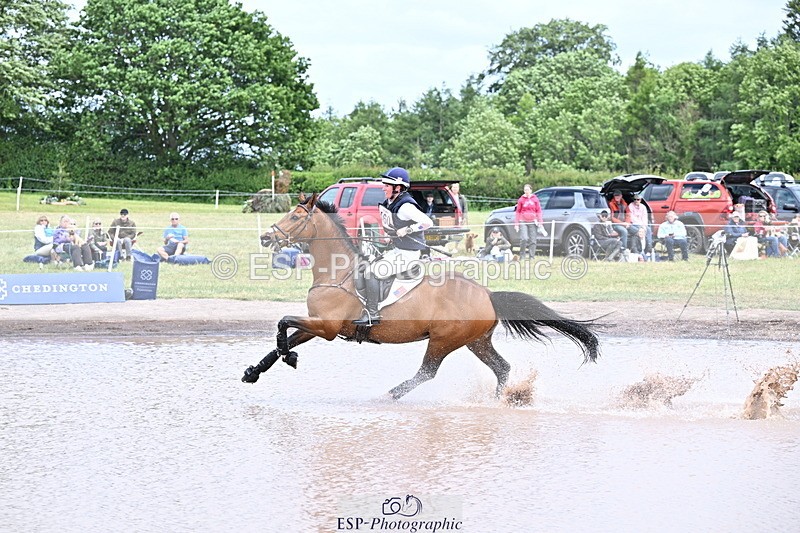 250525A-143237-16511 - D-460-Jenny.Caras-SOMMERSBY