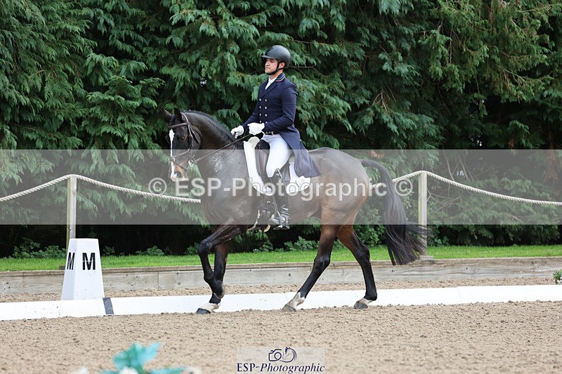 241024-142748-04080 - 226-Matteo.Gallucci-CASTLERICHMOND.WILLIAM