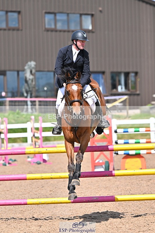240619A-154149-00927 - Cls 5 Snr Foxhunter and 1.20m Open