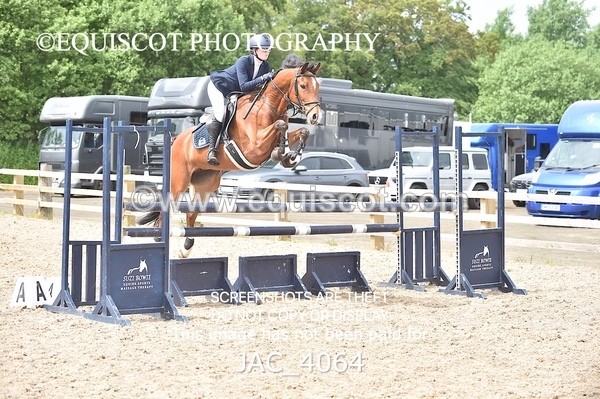 JAC_4064 - CLASS 4 - SAT -Senior Newcomers/ 1.10m Open