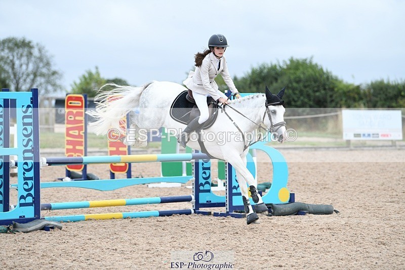 250807-134620-01327 - 90cm Round 2