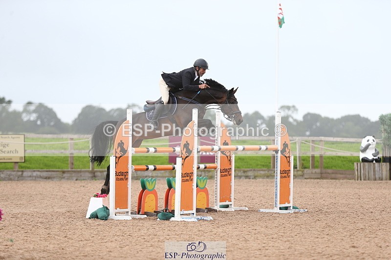 230812A-121205-08829 - Cls 32 Foxhunter