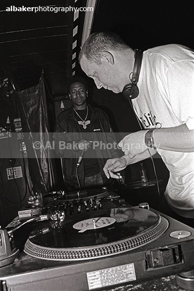 17 - Friends-&-Family @ the-roadhouse 14.05.05