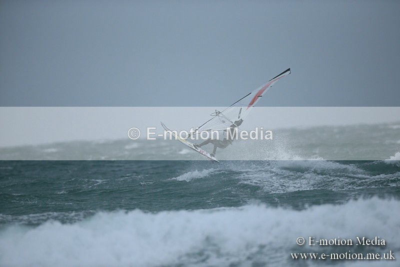 WS 030413-82 - Windsurfing