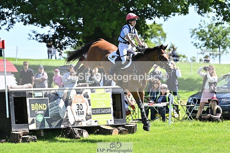 240525-111326-12252 - 329-GLOBAL_AMARETTO-Charlotte_Agnew