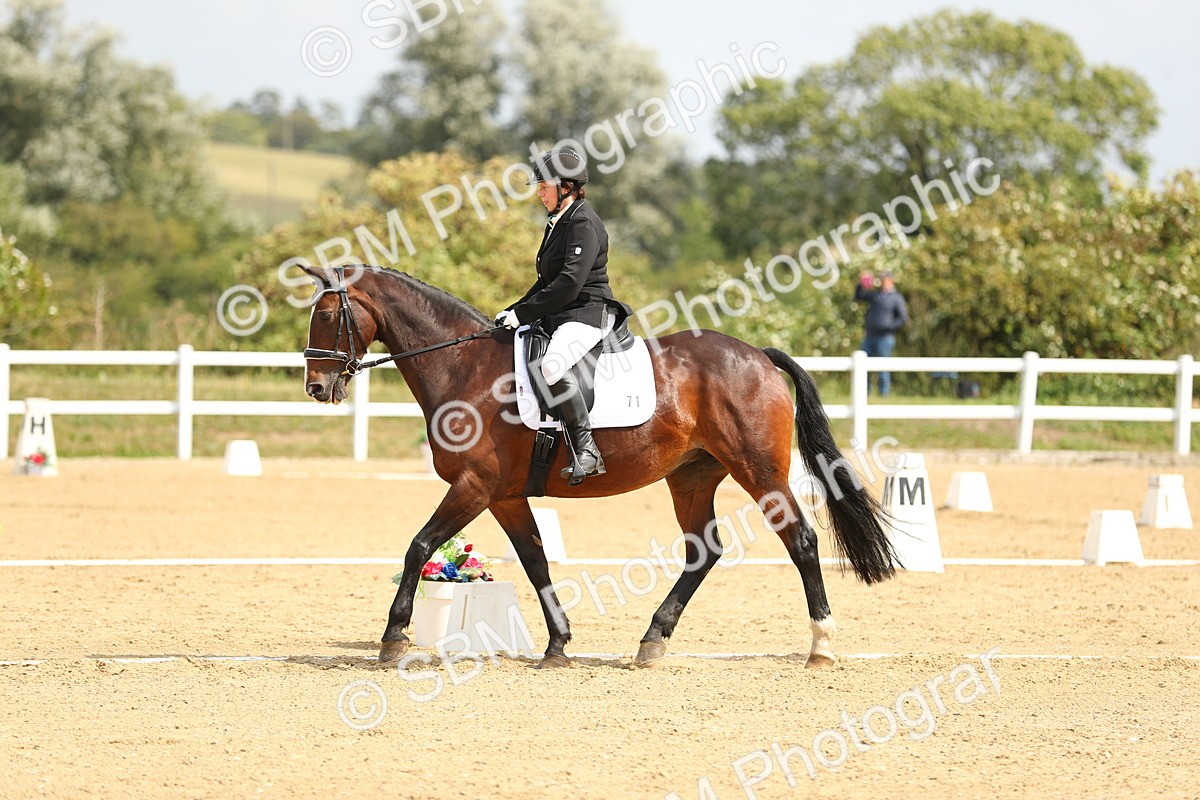 SBM_016358 - Class 13 - Novice 23 - 11.25-12.35