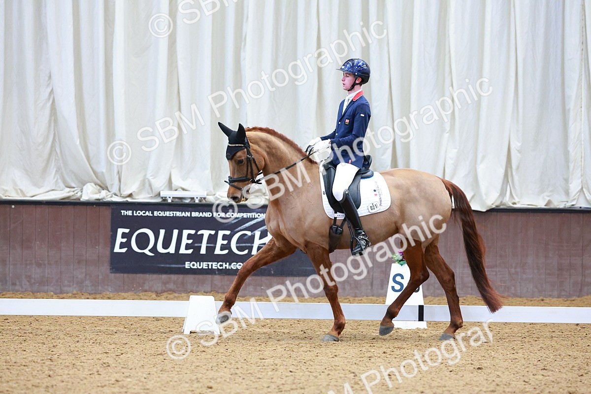 SBM_001312 - Class 18-15-16-22 - Elementary 5 Novice 5-Novice 6