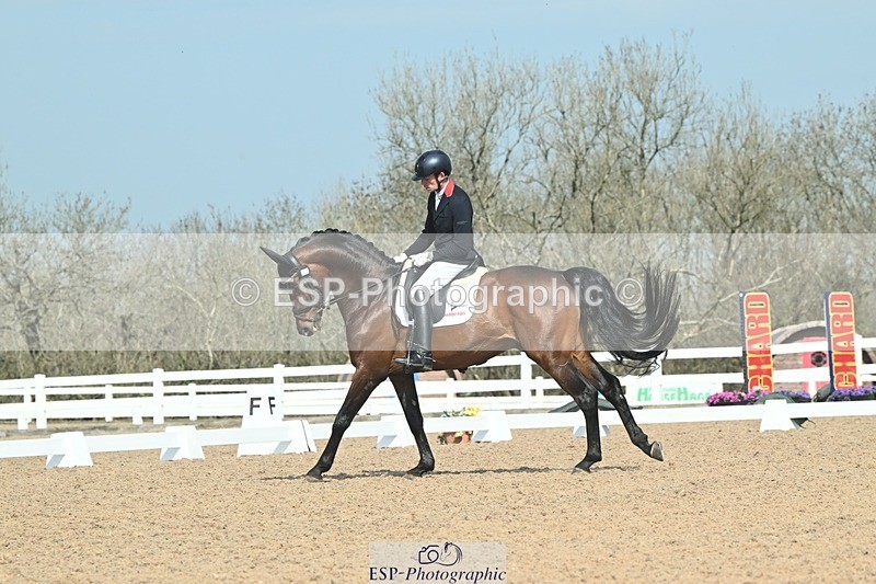 250403-104250-01571 - 048-Angus.Corrie-Deane-Maigret.VD.Watermolen