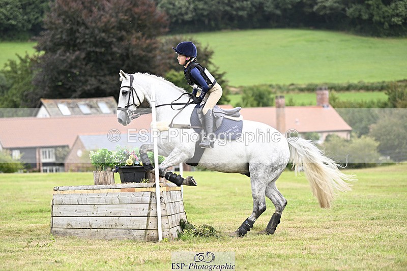 240825X-120030-32686 - 70cm XC 11.00 to 12.00