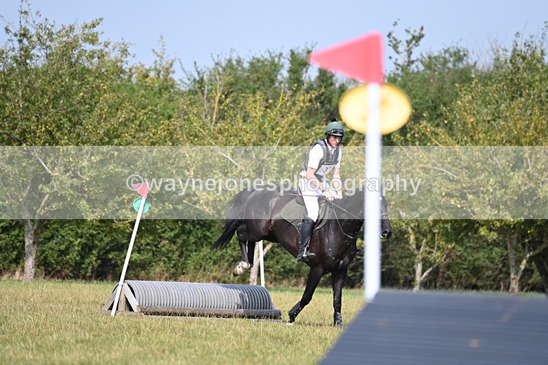 WJ6_2320 - 60cm XC Time 14:21 to 14:47