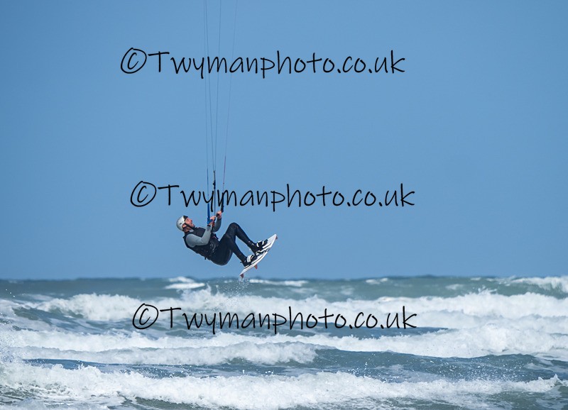 P5251544 - Westward Ho Kiters & Windsurfers 25/5